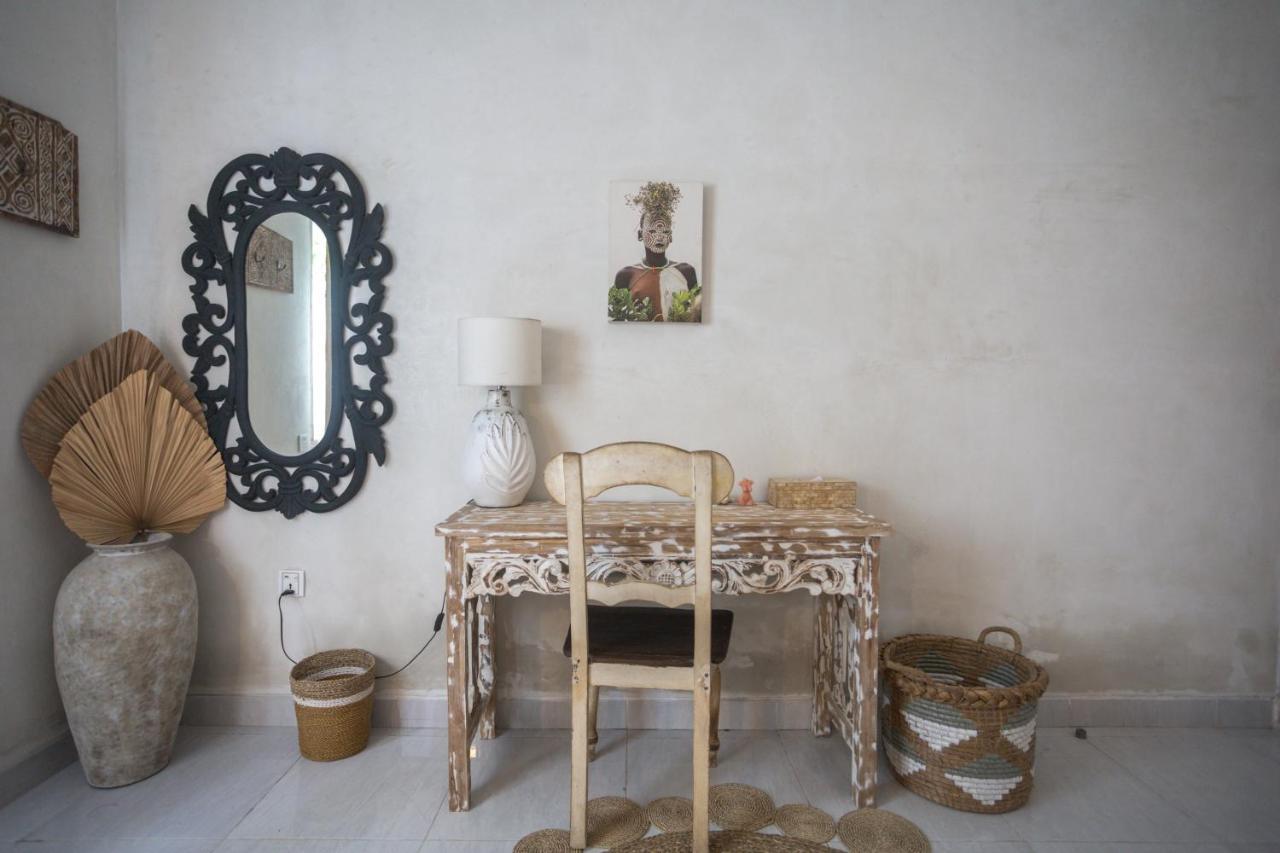 Gypsy Moon Bali Hostel Canggu  Ngoại thất bức ảnh